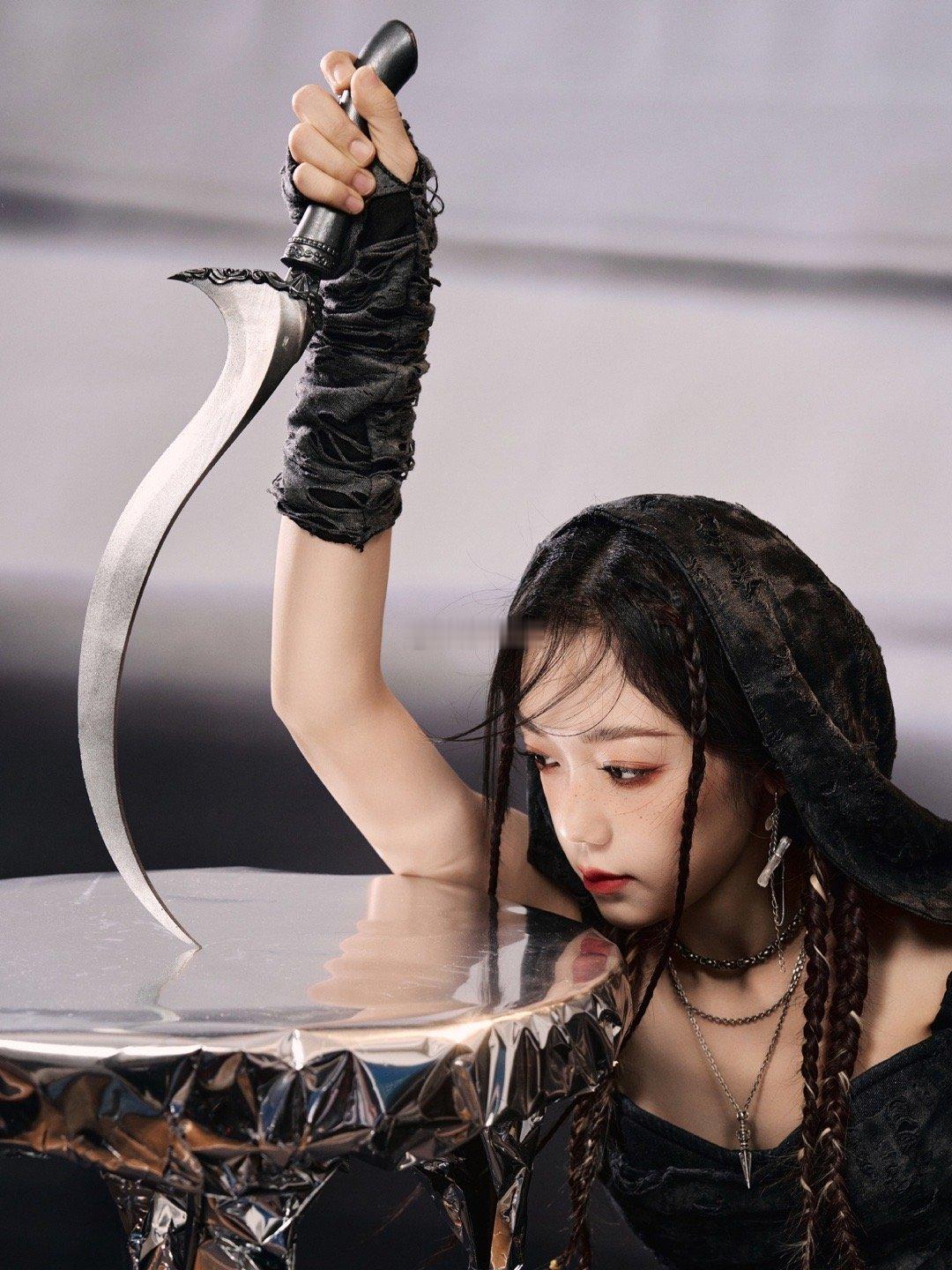 2025CFS世界总决赛2025CFS 狠狠拿捏！热血歌声配重工暗黑造型，完美踩