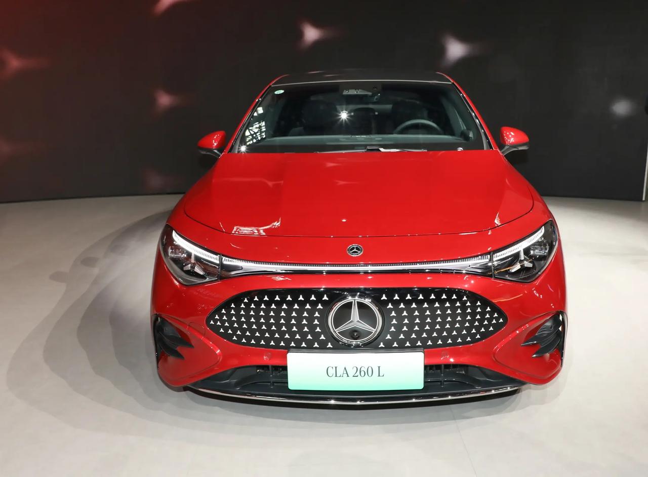 2026北京车展上，梅赛德斯-奔驰正式宣布全新纯电CLA 260 L正式迎来上市
