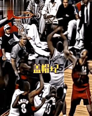 穆托姆博：你们以为我摇手指是炫耀嘛？
 

这哥俩在场上就把活儿分了，一个抢篮板