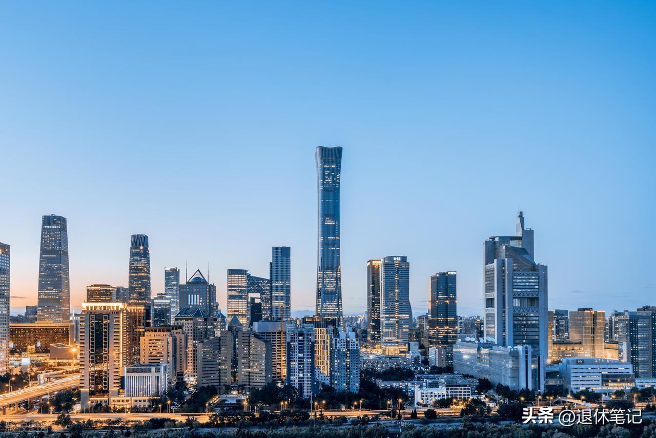 4月将至，2026年养老金调整通知会公布吗？为啥公布时间越来越晚

时间一转眼马