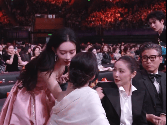 白鹿女王行为呀，就这样