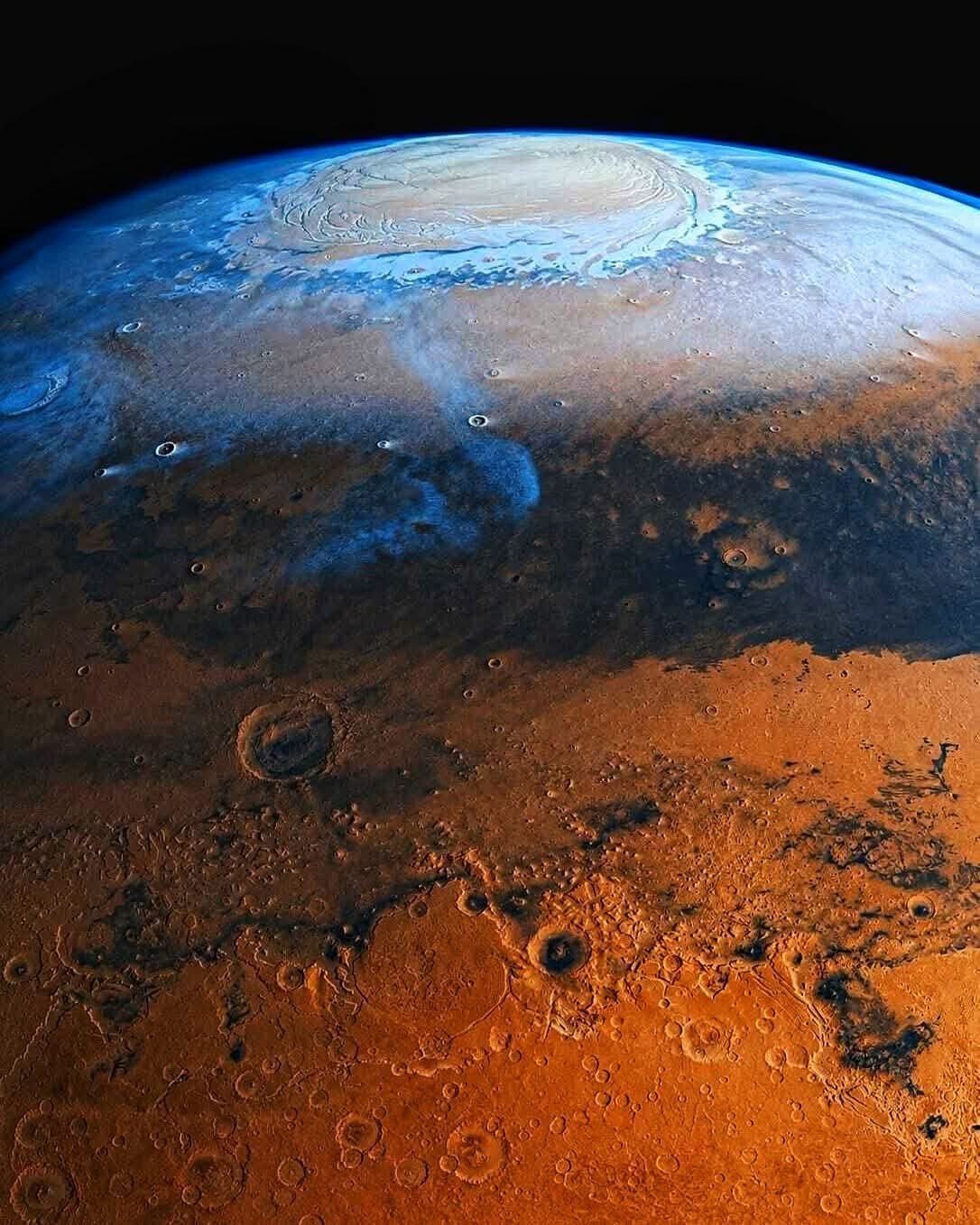 有史以来拍摄到的火星北极最清晰的图像。是的，那是水冰……！ ​​​