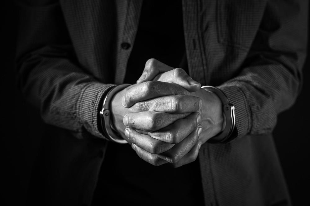 #男子偷女性内衣裤71件获刑1年#【男子大半年盗窃女性内衣裤71件，一审获刑一年