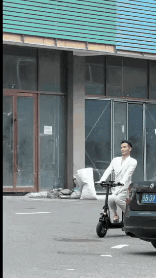 如果我在路边看到这种，我怕我控制不了自己。