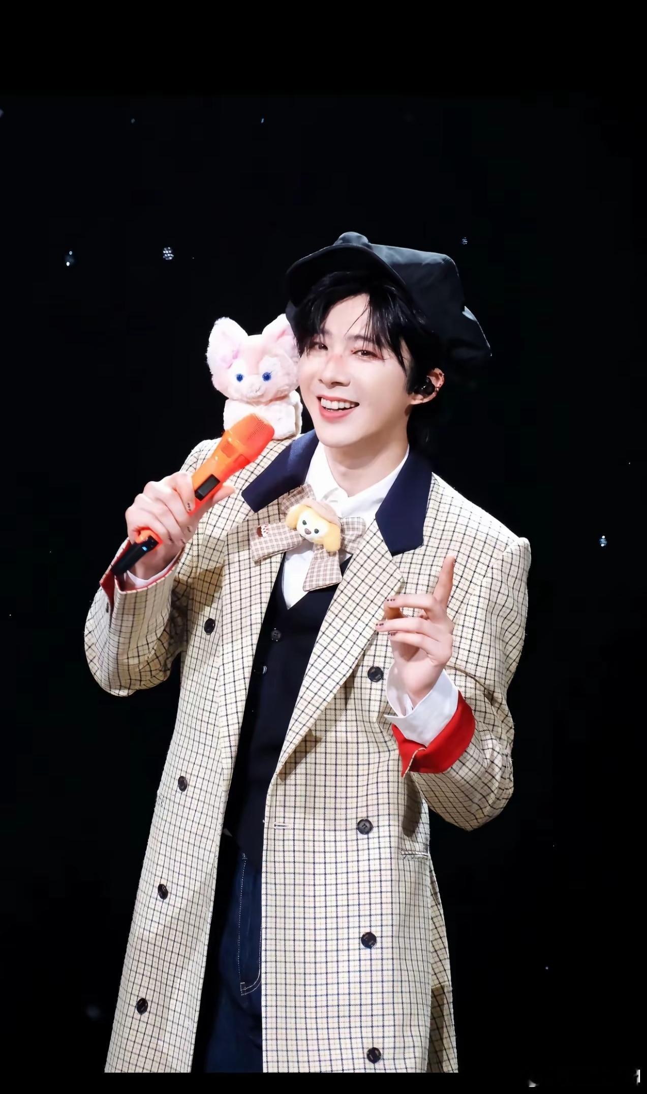 刘宇宁的2025巡演 🐾刘宇宁玫瑰丛生 🐾摩登兄弟 早安，老大！你的笑容是我