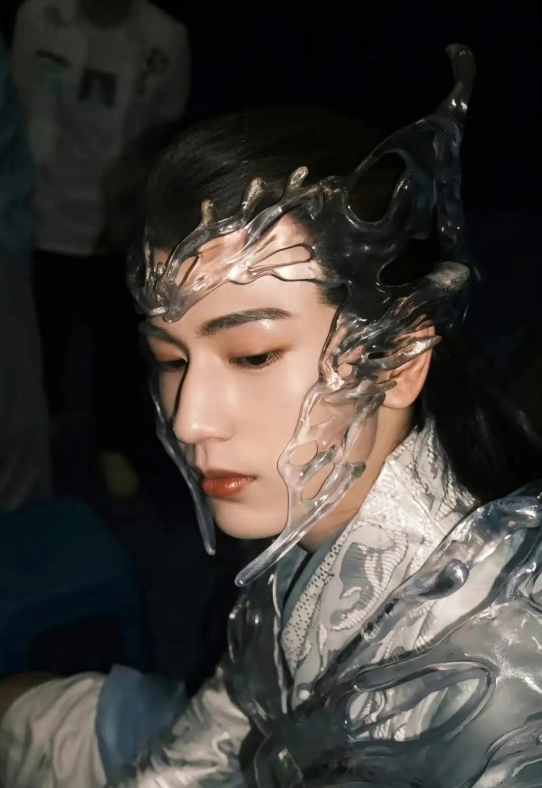 张凌赫田曦薇还是二搭接鲜藕吧，这两张脸一定要给内娱留下一部现偶啊！ 