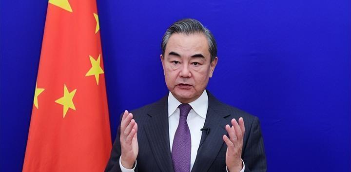 6月24日，蒙古总理乌其尔勒在中国论坛上直接表态：面向邻国开放全部资源。这话一出