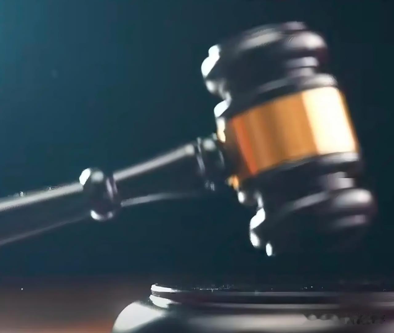 想象中诈骗老人的都是小年轻，可上海这位68岁张阿婆遇到的，却是一个65岁的“同龄