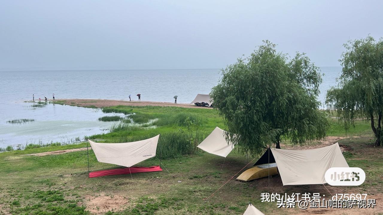 五一档口碑佳作《给阿嬷的情书》引发关注。这部投资 1400 万、全素人出演的潮汕