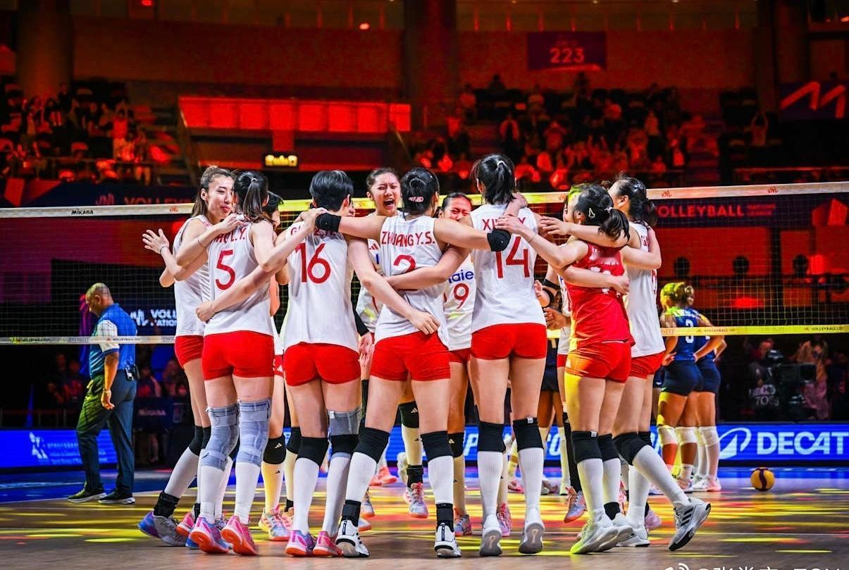还有几天亚锦赛就要在天津开打啦🏐 我会在家里守着直播，跟大家一起为中国女排加油