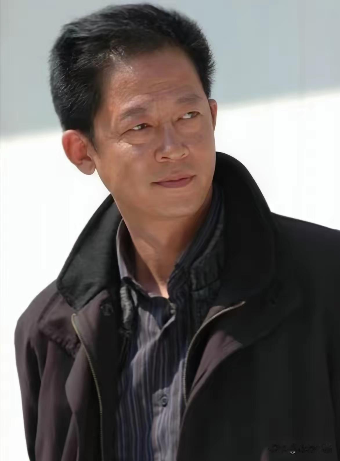 王志文说：
“不要看不起任何人，
你再有本事，
只要别人不求你，
你在别人眼里