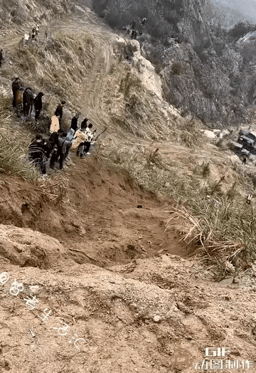 勇敢者的游戏，要么冲上去，要么跌下来。