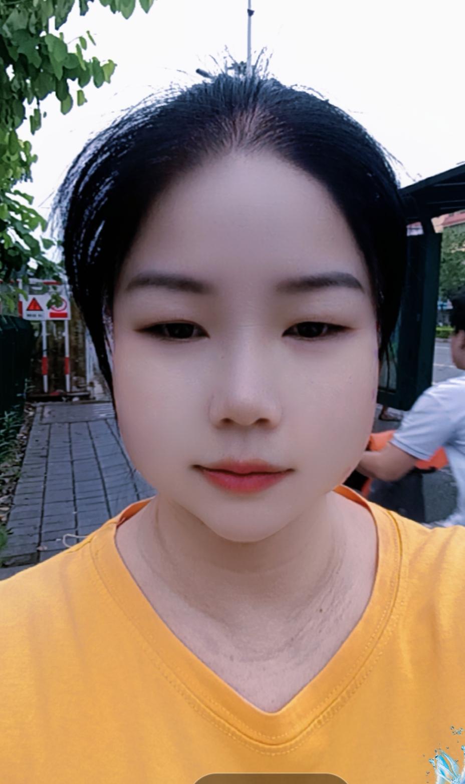 大家好，我是七姐，今天来了16个日结工。人家只要了7个，我也被退回来了，因为别人
