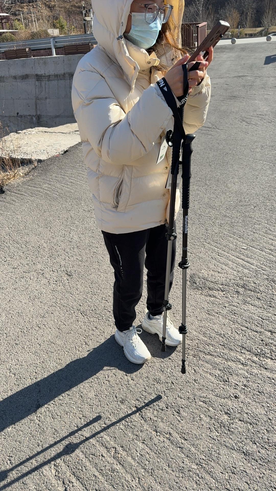 我和媳妇因为还房贷的事，吵得有点不痛快。

她刚发了38000年终奖，加上之前存