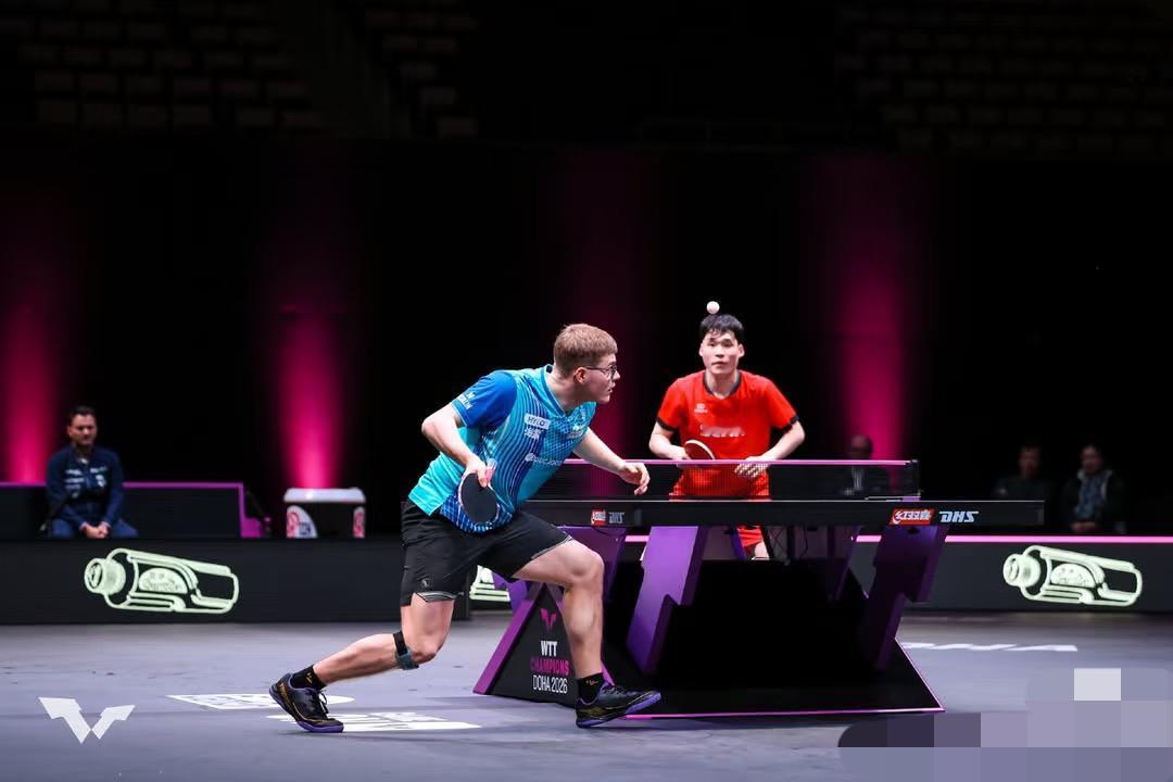 大勒布伦更新：对自己今天的表现感到失望！
新赛季希望自己能够发挥更出色的水平，祝