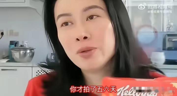 叶璇支持李明德的言论暴露了娱乐圈两个残酷的现实：第一，叶璇说李明德输在没经验，有