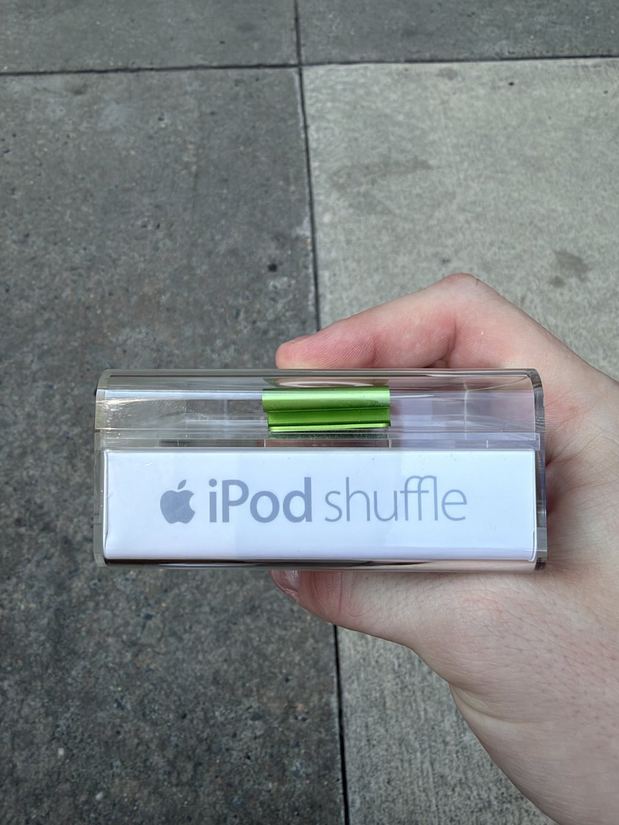 【奇迹】  18年前的“全新未拆封”iPod 在二手市场被发现■意外的捡漏  美