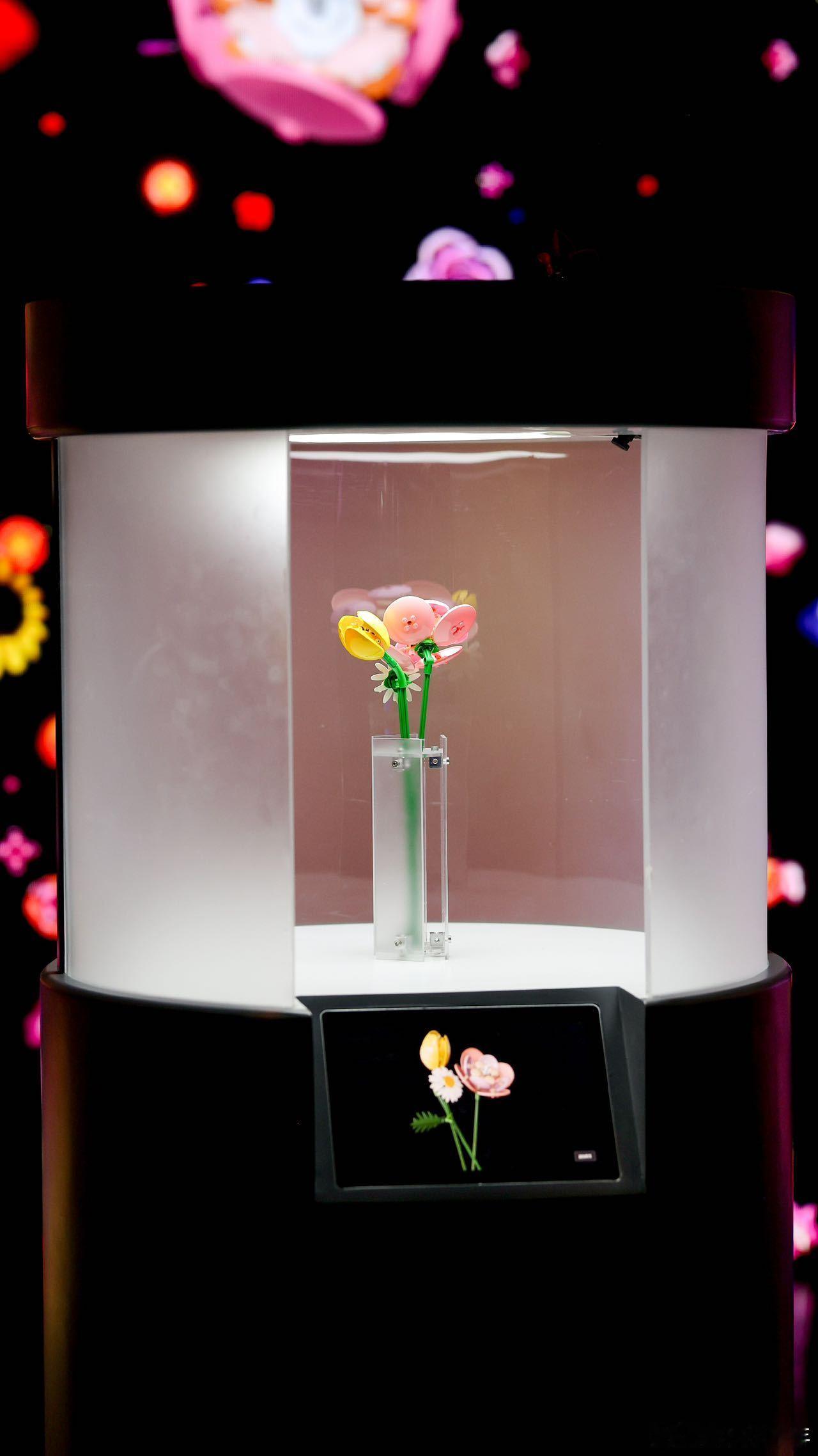 上海光影节乐高开花展乐高玩心想开了上海油罐想开花了 不止户外巨型花浪，展厅里面也