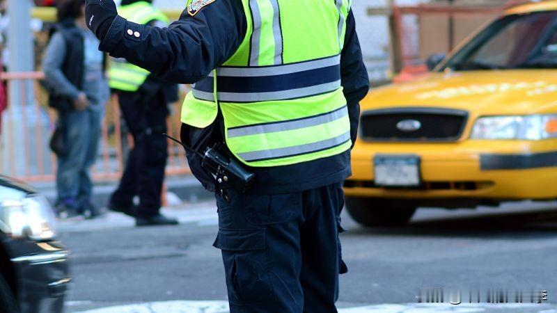 长沙一男子小区醉驾被查，不服交警处理结果，居然把交警告上法庭，他哪来的底气？
