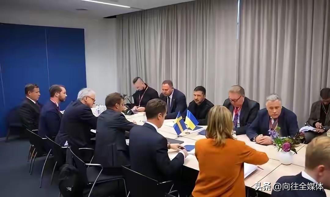 48小时全球连环暴击！普京力挺古巴，30国集体施压，世界格局彻底洗牌
 
国际局