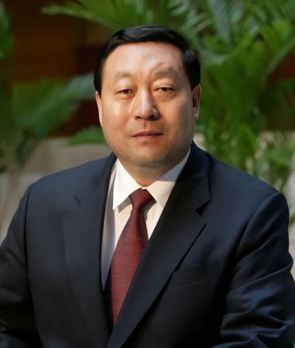 欧美至今没明白，中国科技大爆发为何这么多？原因就在电力上
深夜的贵州大数据中心