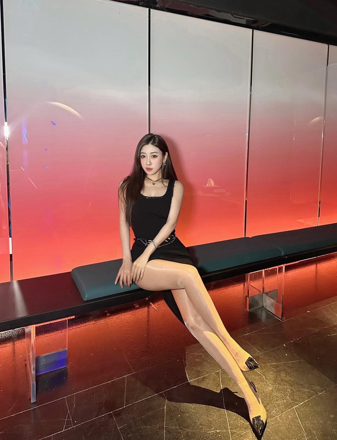 爱别人不如多爱自己。