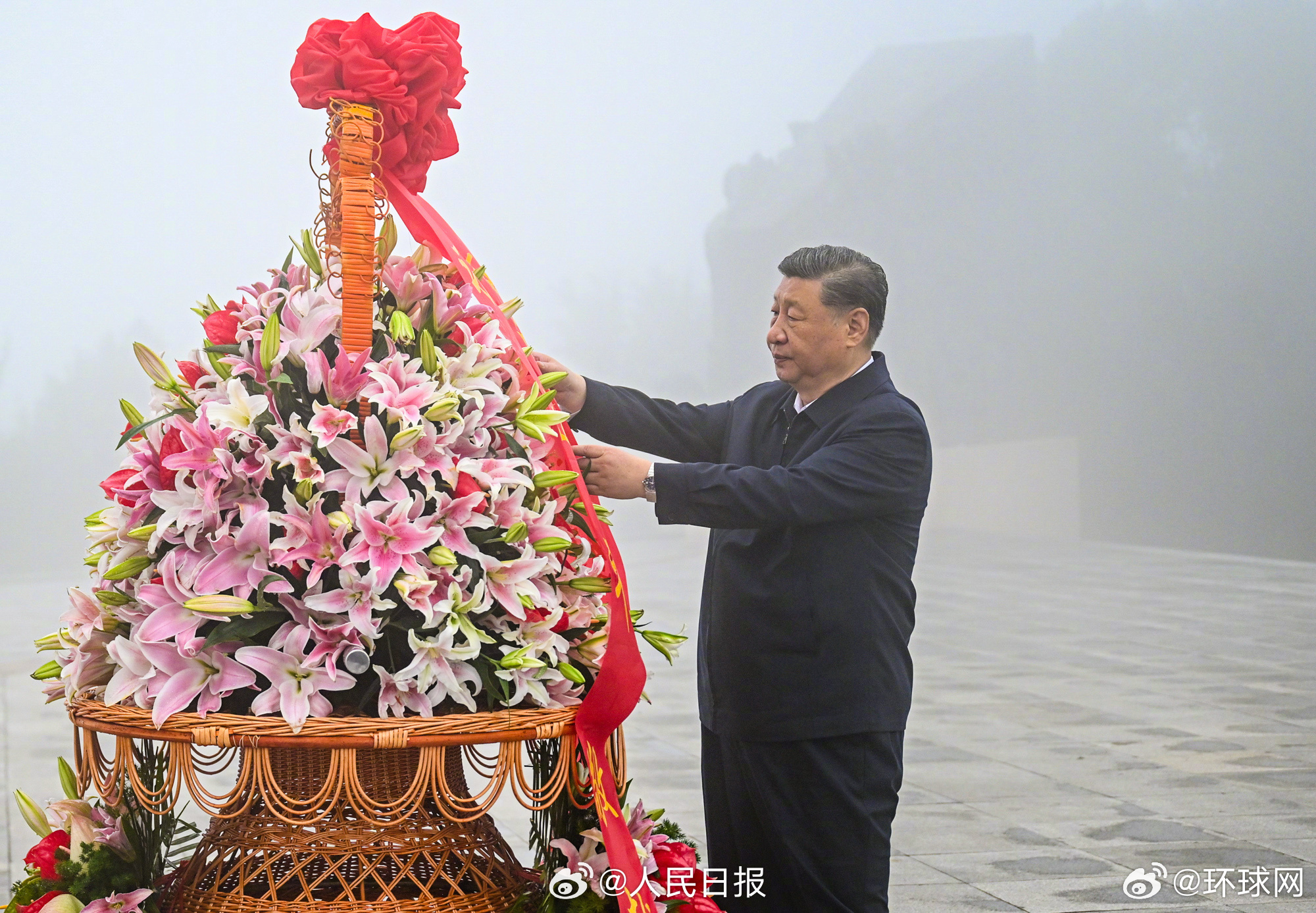 #习近平在山西省阳泉市考察#【习近平在山西阳泉市向抗战烈士敬献花篮并参观百团大战