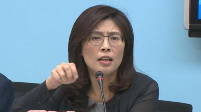 郑丽文公开表态，两岸统一这件事没有商量和讨论的余地。就在同一天，泉州至台湾的海运