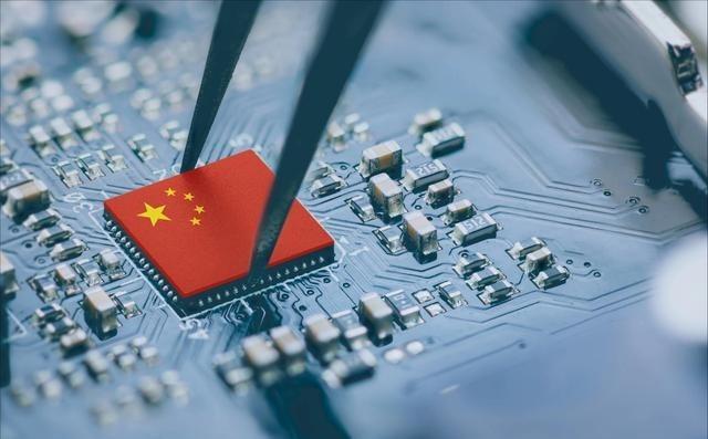 美国彻底坐不住了！西方封锁15年，中国突然宣布突破！2026年4月，国防科技大学