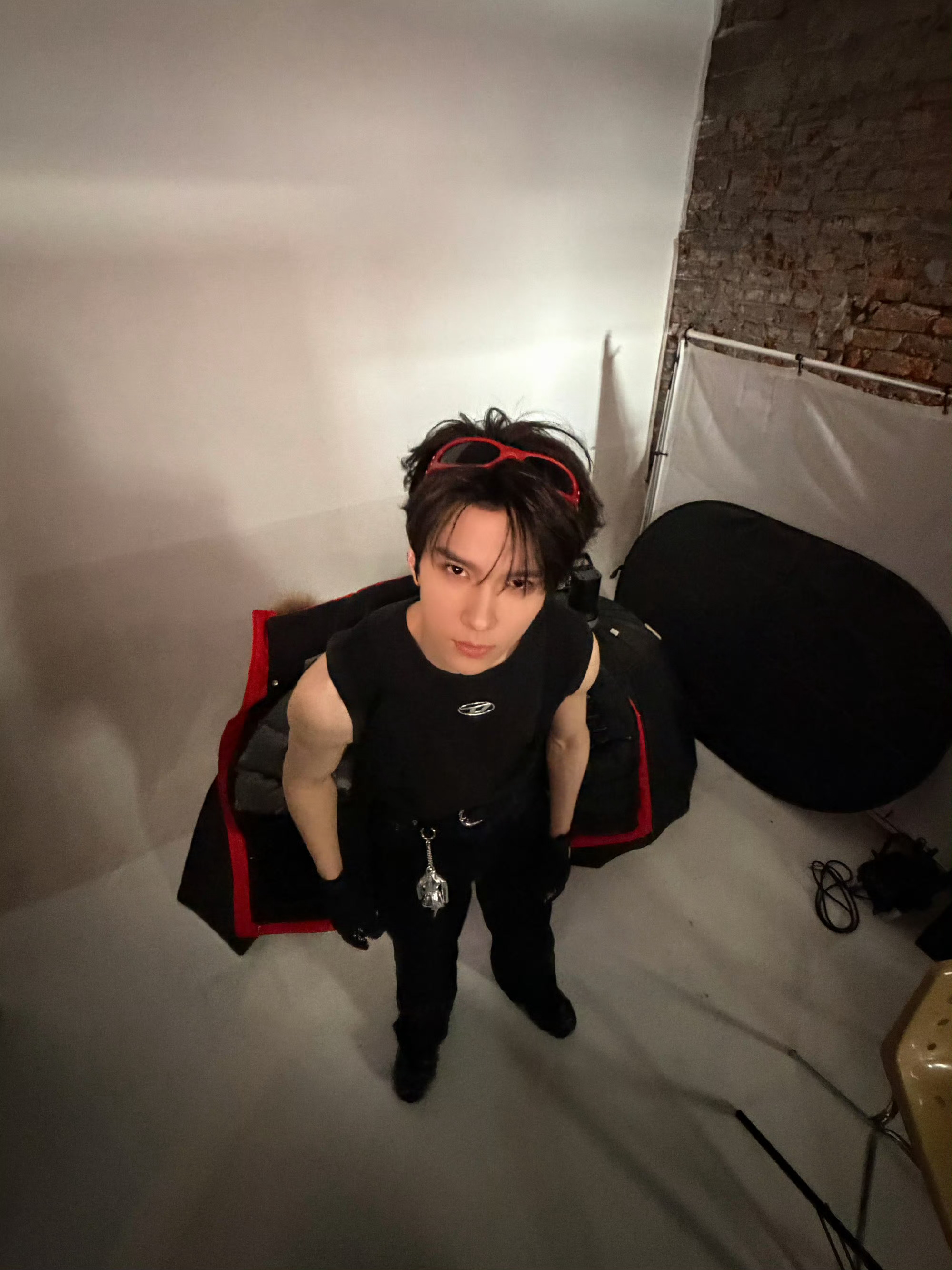 啊啊啊啊余承恩这个小狗视角太萌了！人！很爱你！