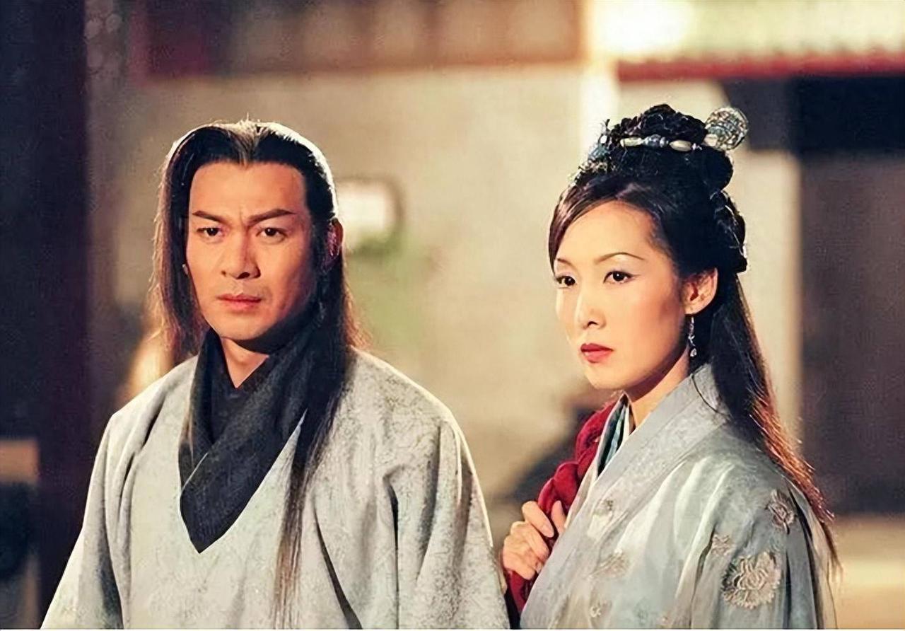 金庸奇怪的一本书，男女主角都是反派，最终的赢家还是主角的敌人
《越女剑》1970