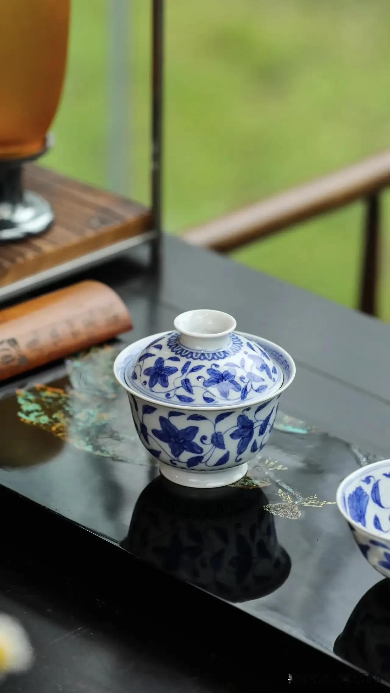 若遇上烦心事,你会喝酒还是喝茶?
烟火人间，锅碗瓢盆叮当响，谁还没有点烦心事呢，