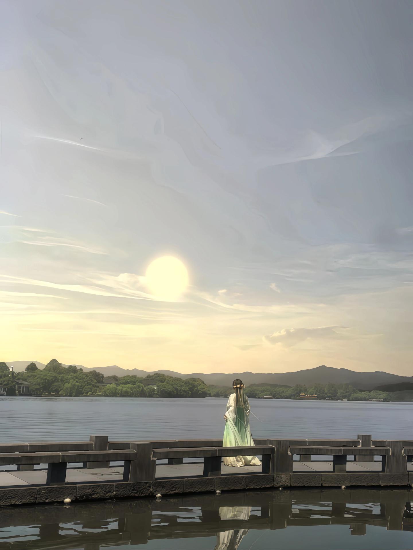 “明朝明朝待明朝，只愿卿卿意逍遥”