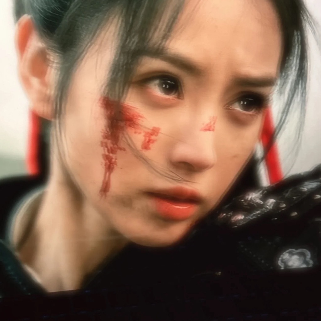 田曦薇真的把无聊的剧情演出花了她一出场就有一种牢牢的吸引人目光的能力，让人感受她