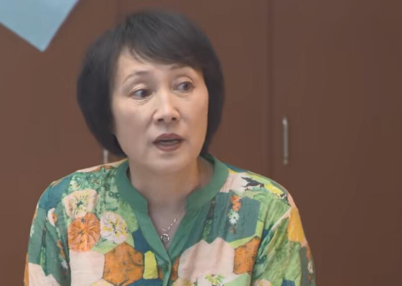 现在的每一天，疲倦的时候想到你会给我力量；迷茫的时候，想到你，我会找到方向；
你