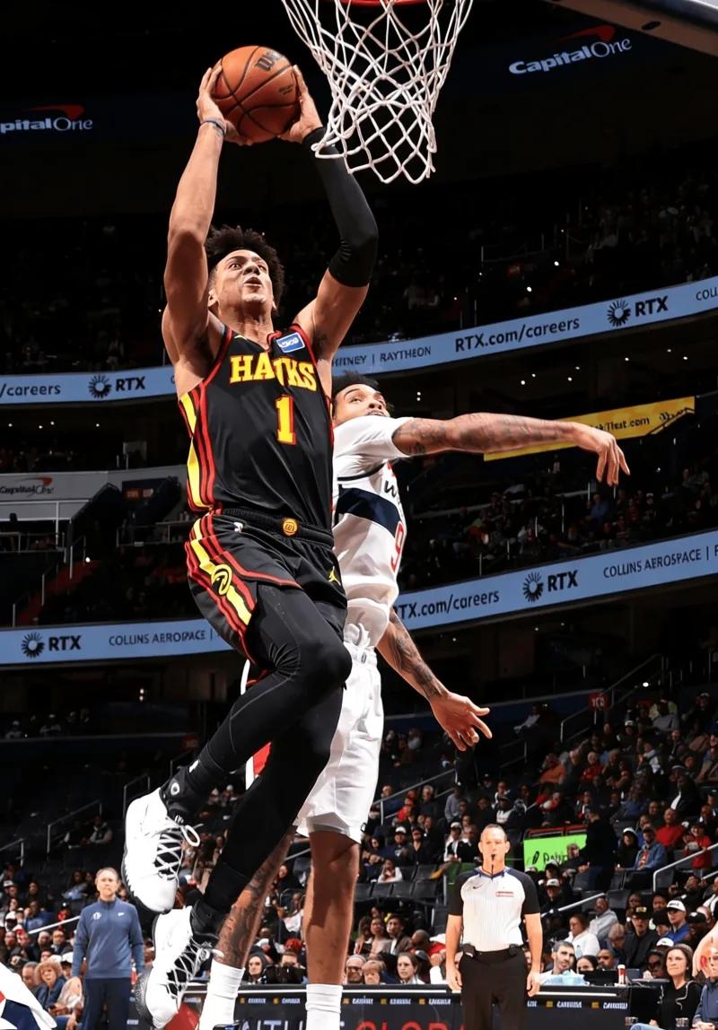 杰伦约翰逊继续这么打下去，特雷杨可以卖了！
昨天打掘金刚拿到21+18+16的大