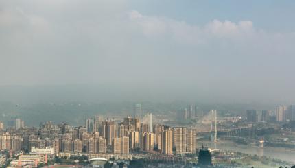今天咱们来聊一所2025年刚刚成立、很多人还不知道的公办医学院——宜宾医药健康职