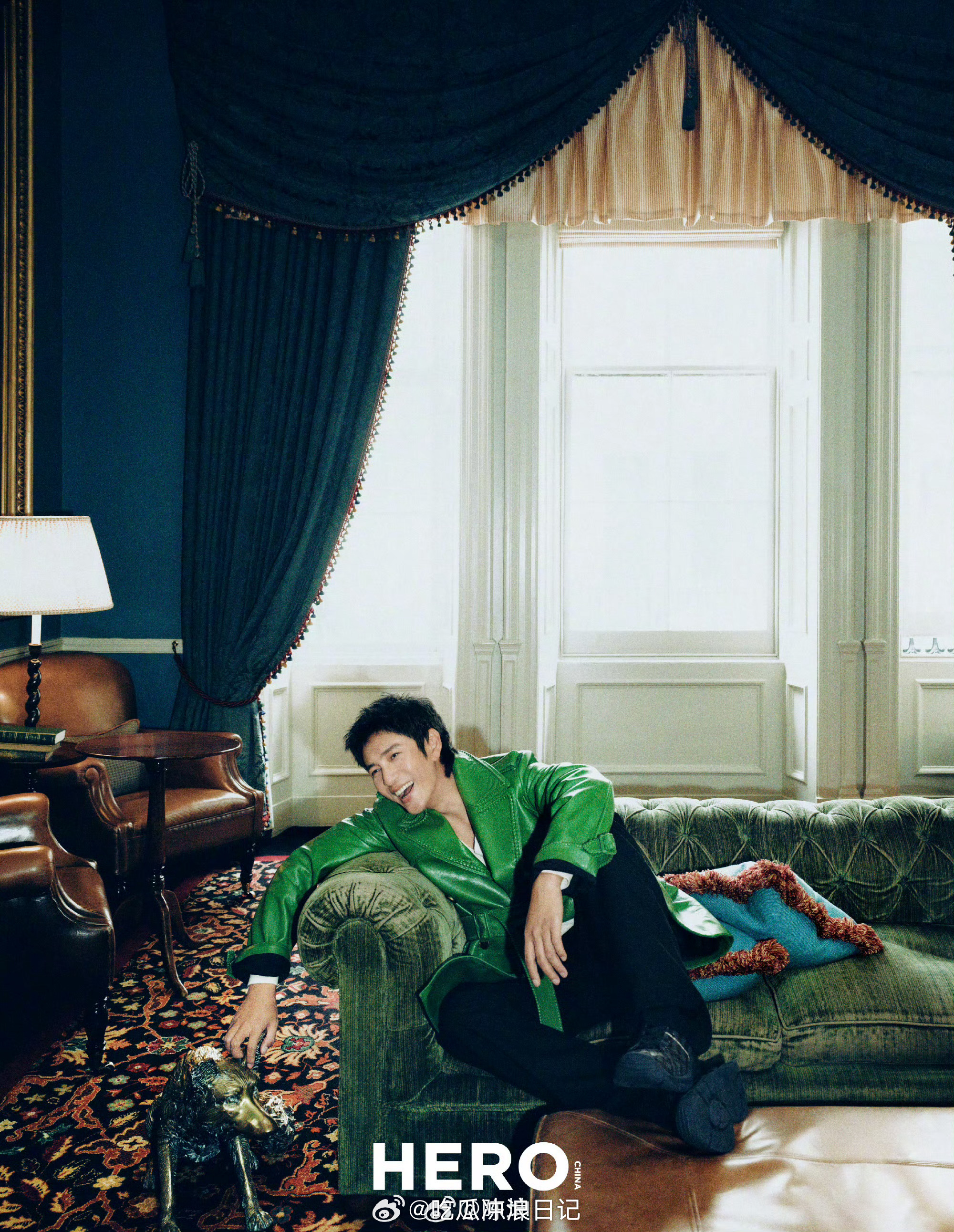 陈坤玩替换梗 最近经常看到陈坤被“替换”的离谱谣言，结果本人直接下场玩梗，看到无