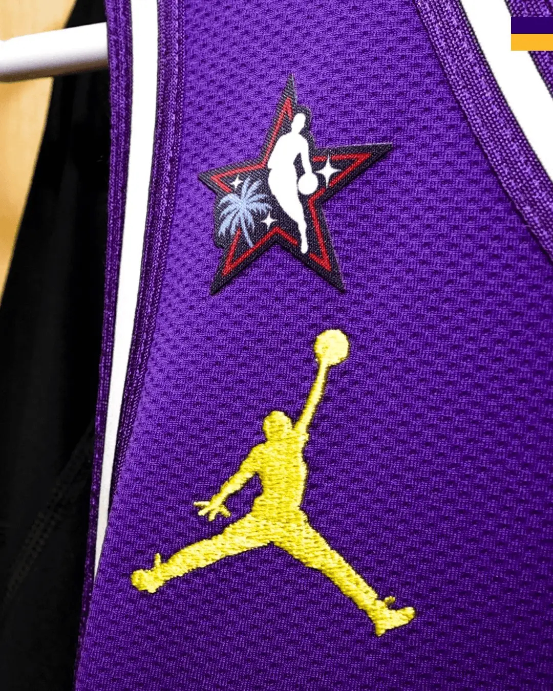 勒布朗詹姆斯第22次入选全明星Topps又给老詹球衣换了新Patch詹姆斯nba