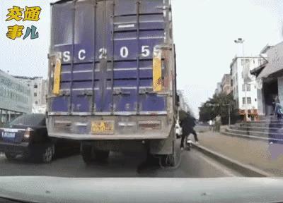 和大货车抢道，还能有什么好事吗