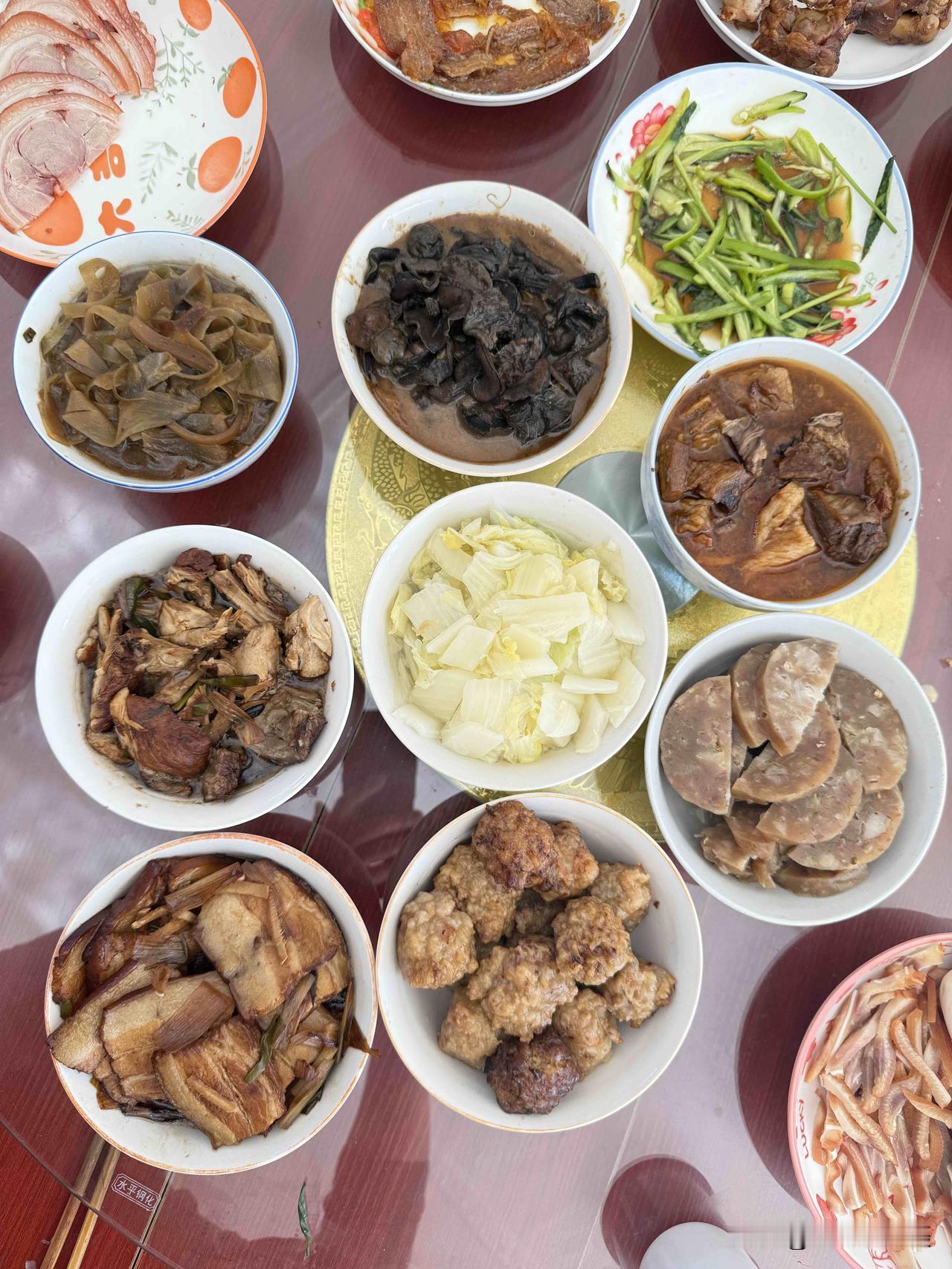 如果没有记错的话，上个月的今天是大年初一！（配图藁城蒸碗）时间过得好快！