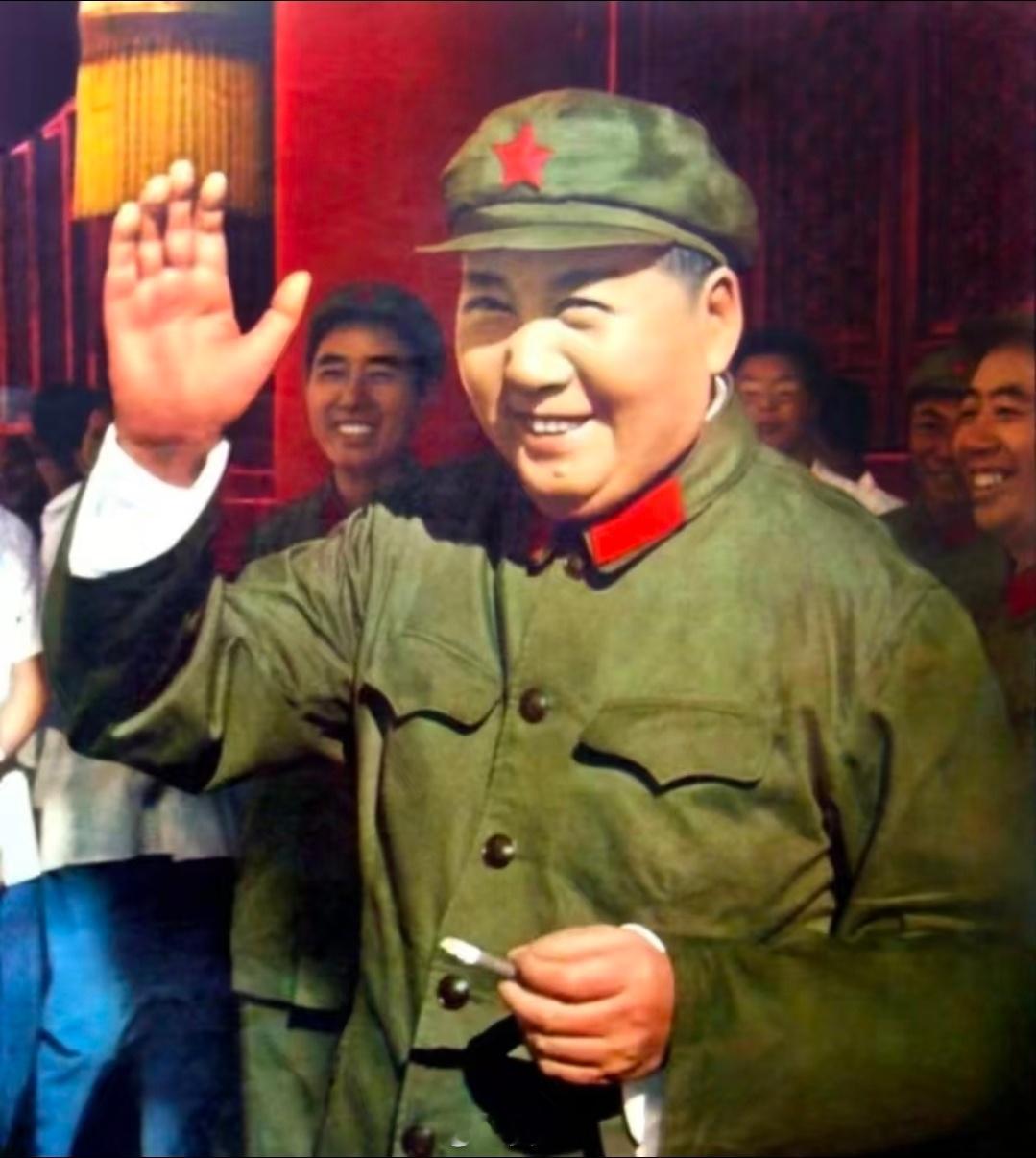 我这个人的思想很简单！支持毛主席的，就是我的同志。诋毁毛主席的，就是我的敌人。 