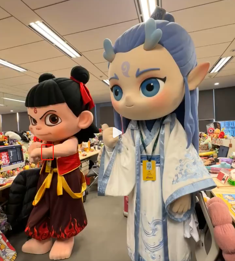 哪吒用的原来是儿童手表  明示品牌方了我吒儿需要个手表[doge]话说上一部好久