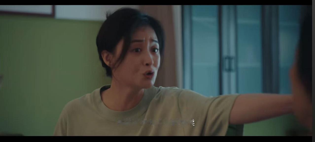 蒋欣在“樊胜美”赛道真的无敌！

在新剧《四喜》中，蒋欣饰演的角色又比樊胜美更像