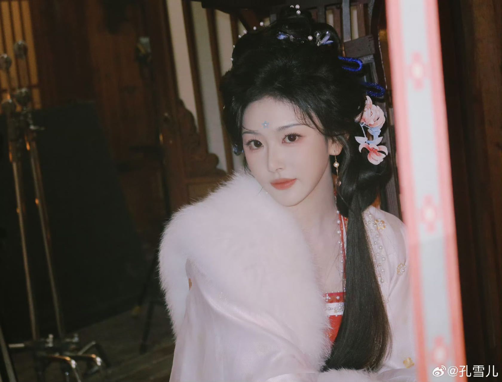 逐玉对孔雪儿的加成孔雪儿逐玉红利作为女二号却光芒不减，孔雪儿饰演的俞浅浅人设完整