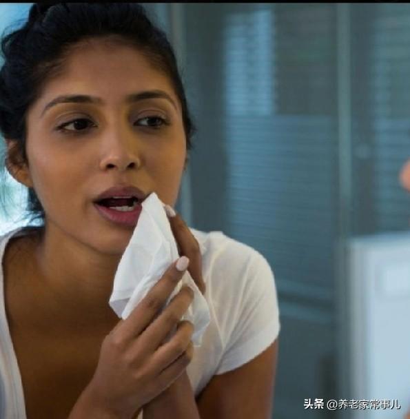 纸巾、毛巾、一次性湿巾，擦嘴擦手哪个更健康
 
日常擦嘴擦手，三者健康差异明显。