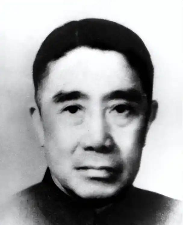 [微风]戴笠一辈子只做到副局长，军统真正的正局长，是贺耀祖，这个人表面是蒋介石心