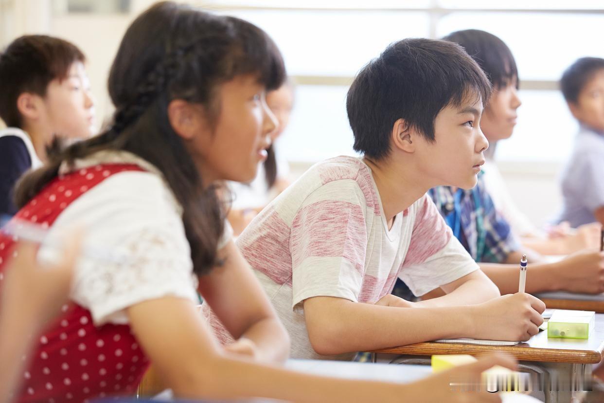20%的孩子才算学得好家长不愿承认，但现实正在逼着你接受。

这句话直击教育的核