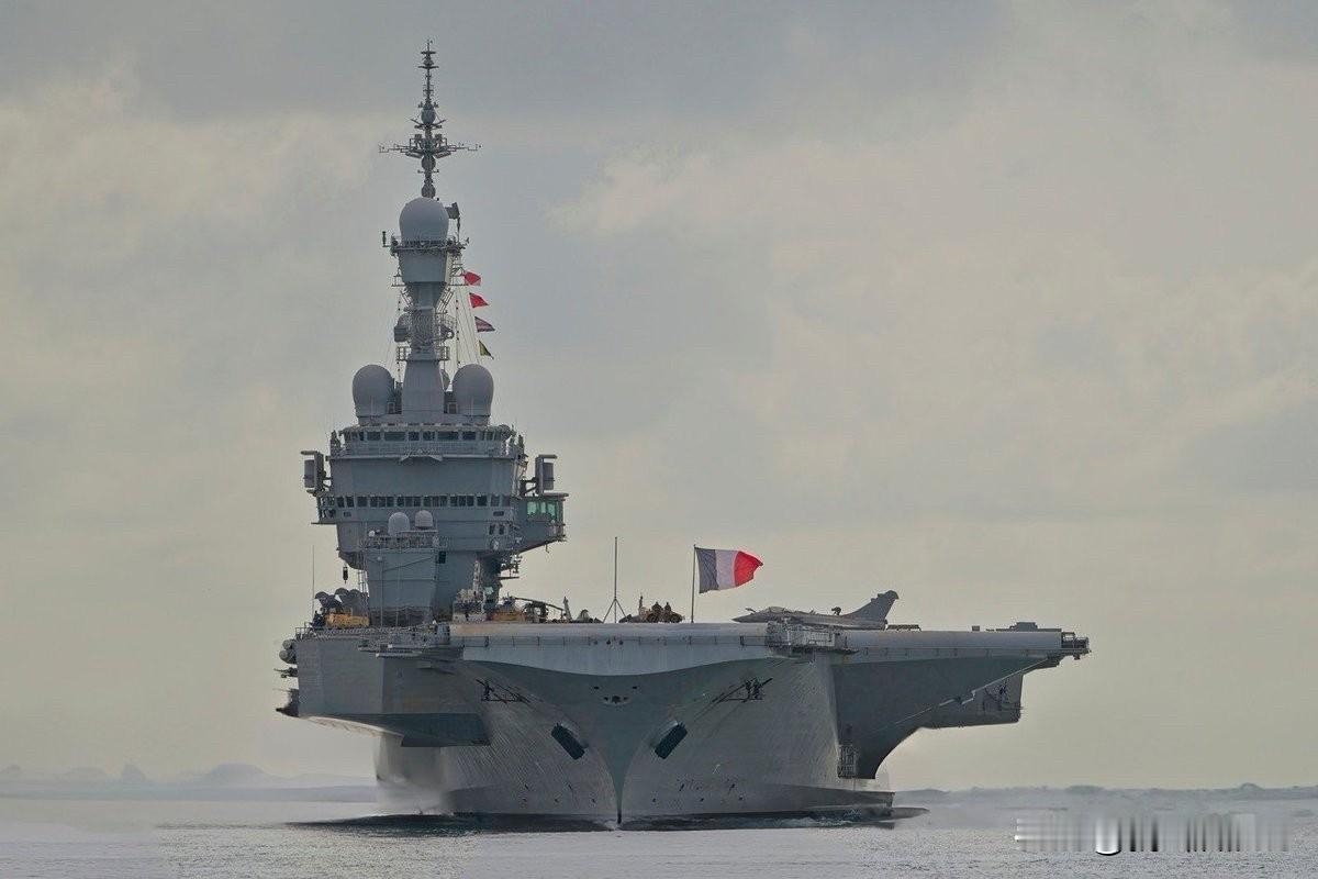法国唯一的核动力航母“戴高乐”号航空母舰已经返回母港土伦，“戴高乐”号此前先赴北