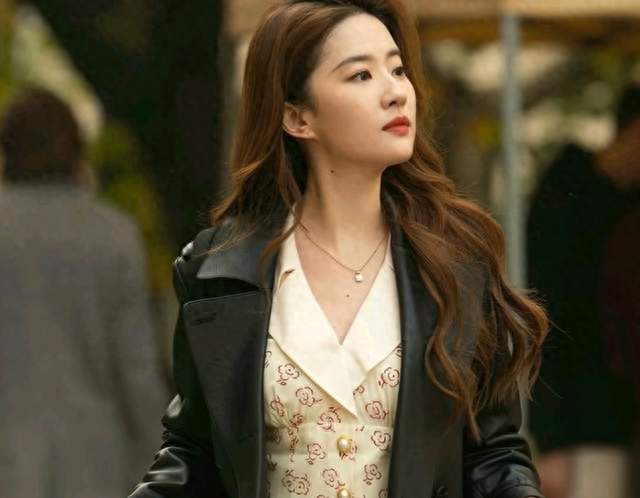 刘亦菲单身8年：她不是“不婚主义”，是把人生主动权拿回来了